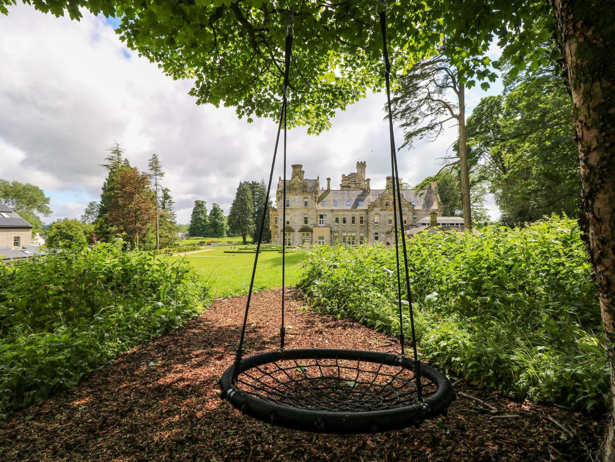 The Violet Suite Stone Cross Mansion Ълвърстън Екстериор снимка
